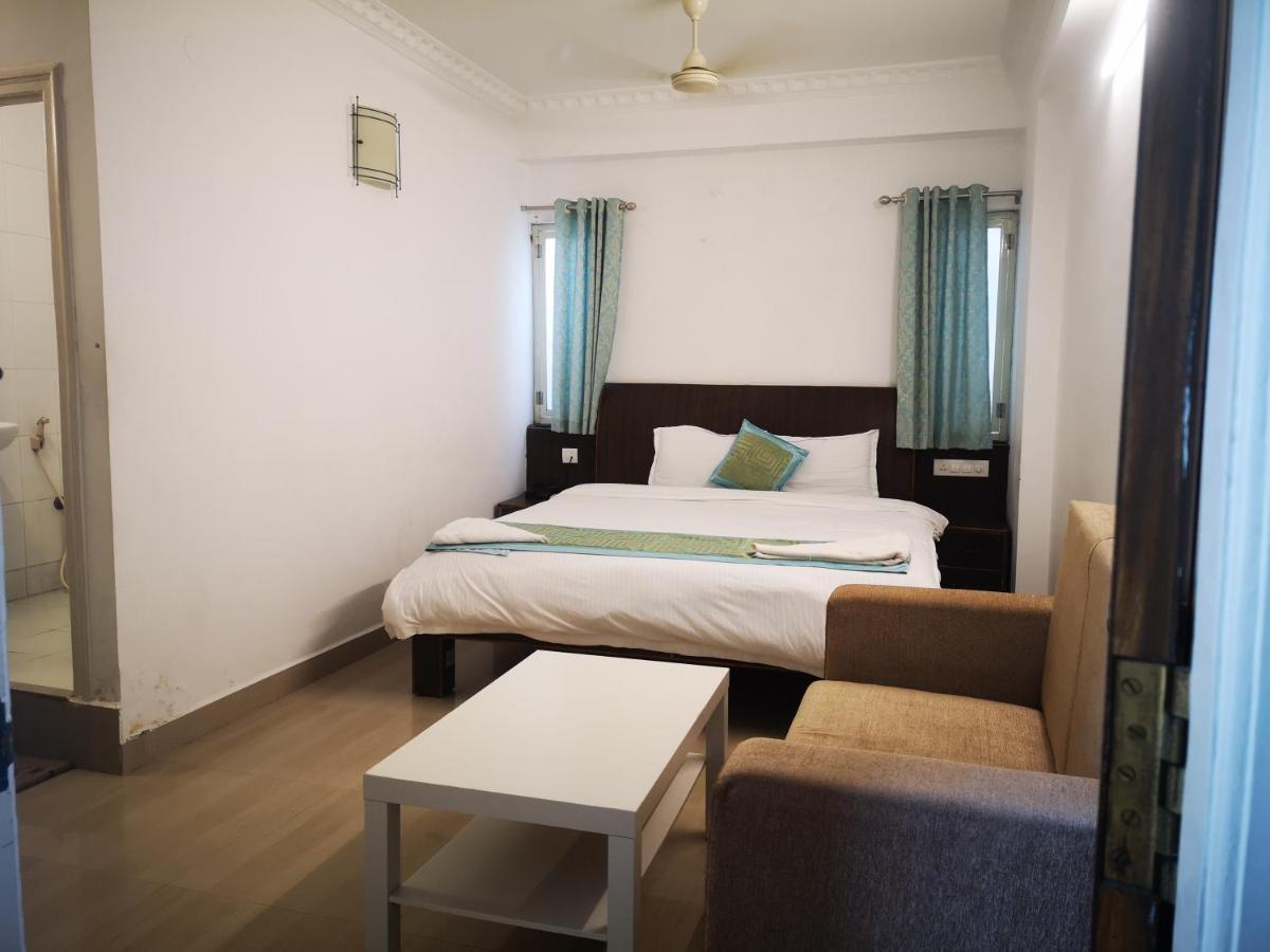 Aum Hotel Puttaparthi Exteriér fotografie