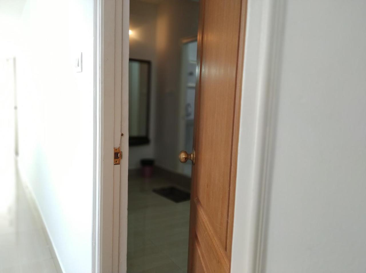 Aum Hotel Puttaparthi Exteriér fotografie