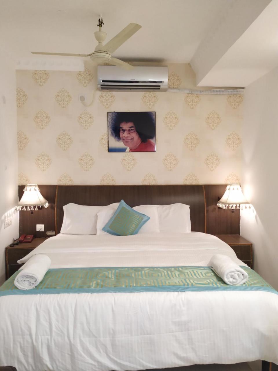 Aum Hotel Puttaparthi Exteriér fotografie